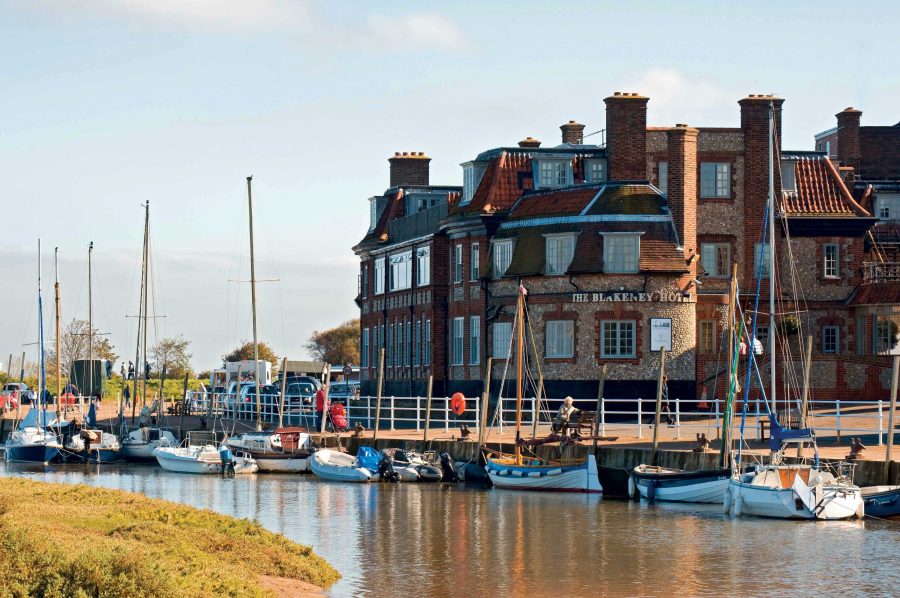 web-blakeney-hotel-exterior