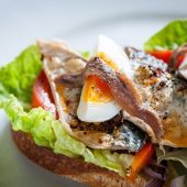 grilled_mackerel_on_toast_with_tomato_garlic_parsley_anchovy_and_egg_at_st_petrocs_bistro_davidgriffen