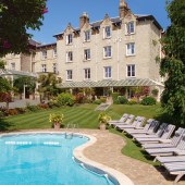 royal_hotel_front_1_web