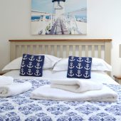 crows_nest_master_bedroom