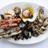 hot_shellfish_copyright_lucy_richards