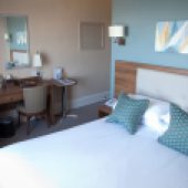 white_lion_hotel_aldeburgh_double_room_med