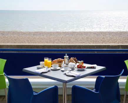 brudenell_hotel_sea_facing_terrace_5