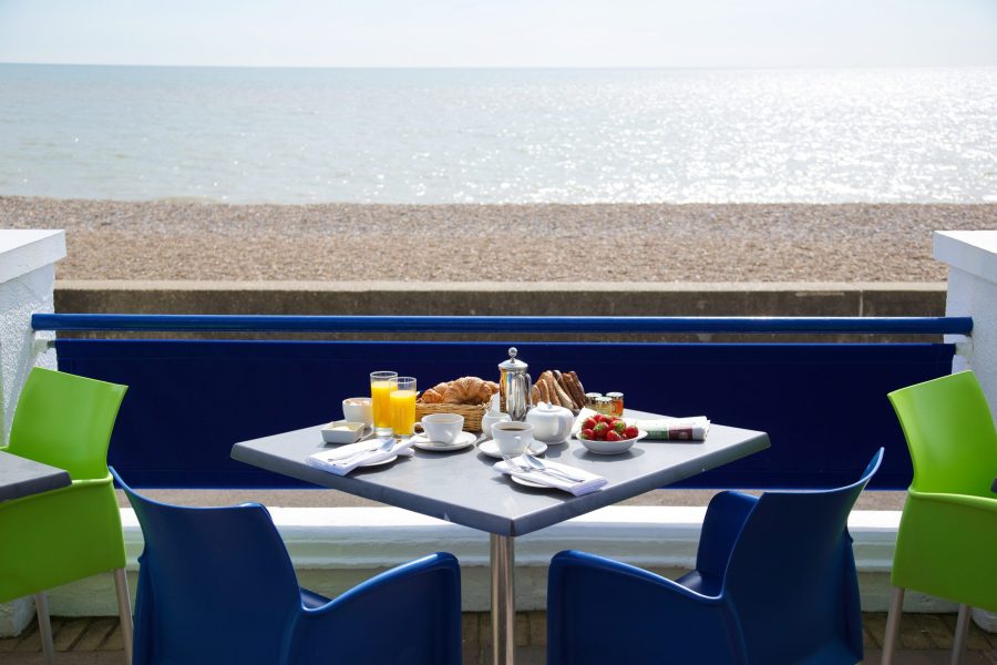 brudenell_hotel_sea_facing_terrace_5