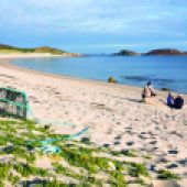 par_beach_-_file_called_scilly_older_family_on_beach_credit_visit_isles_of_scilly