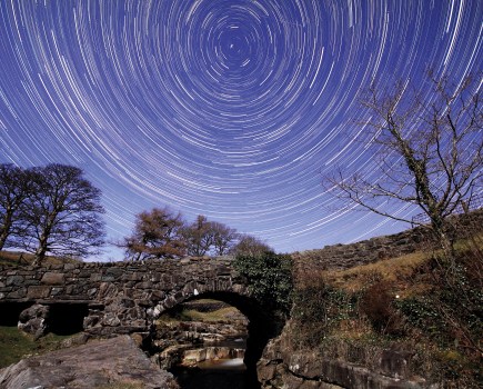 snowdonia_startrails_pont_llyn_du_web