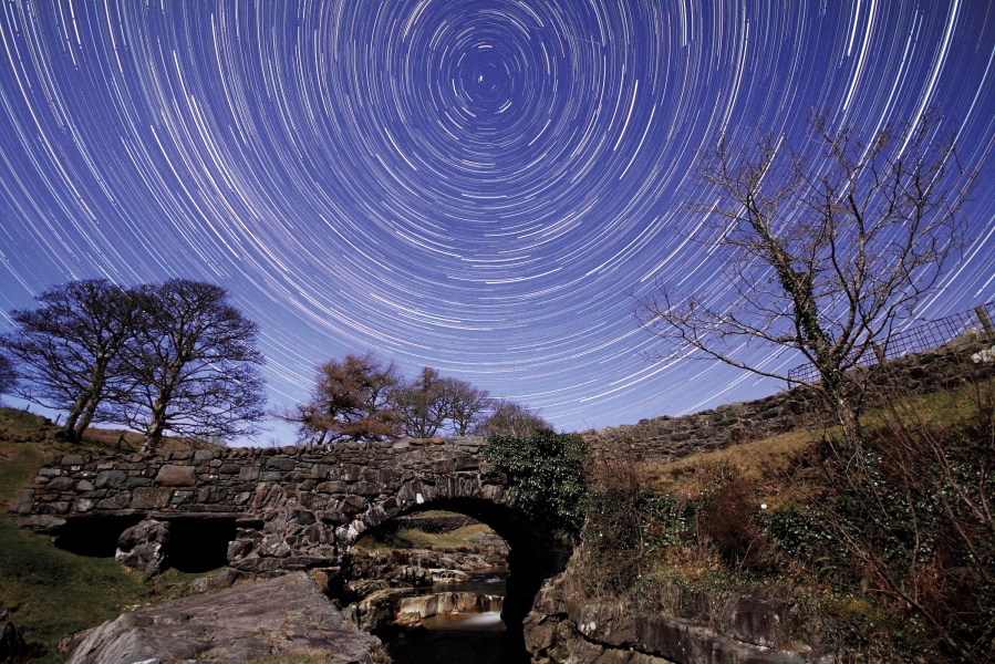 snowdonia_startrails_pont_llyn_du_web