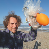 Martin Dorey, founder of the #2minutebeachclean