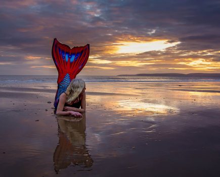 23_michelle_on_bournemouth_beach_c_cropped