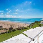 saunton_summer_umbrellas_800
