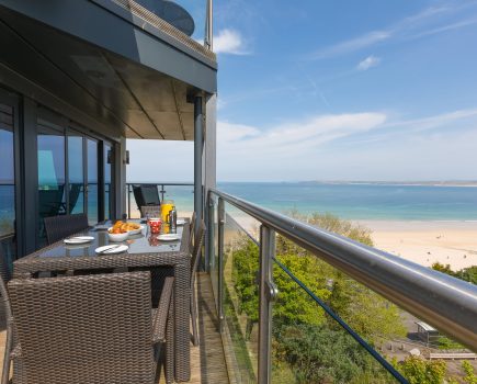 stargazy_balcony_with_stunning_sea_views_2