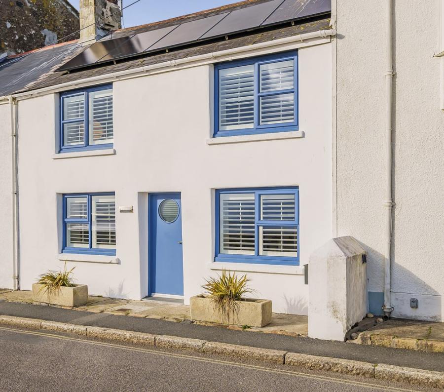 Marazion, Cornwall Guide price £400,000 - Andrew Exelby