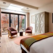 bedroom in hotel