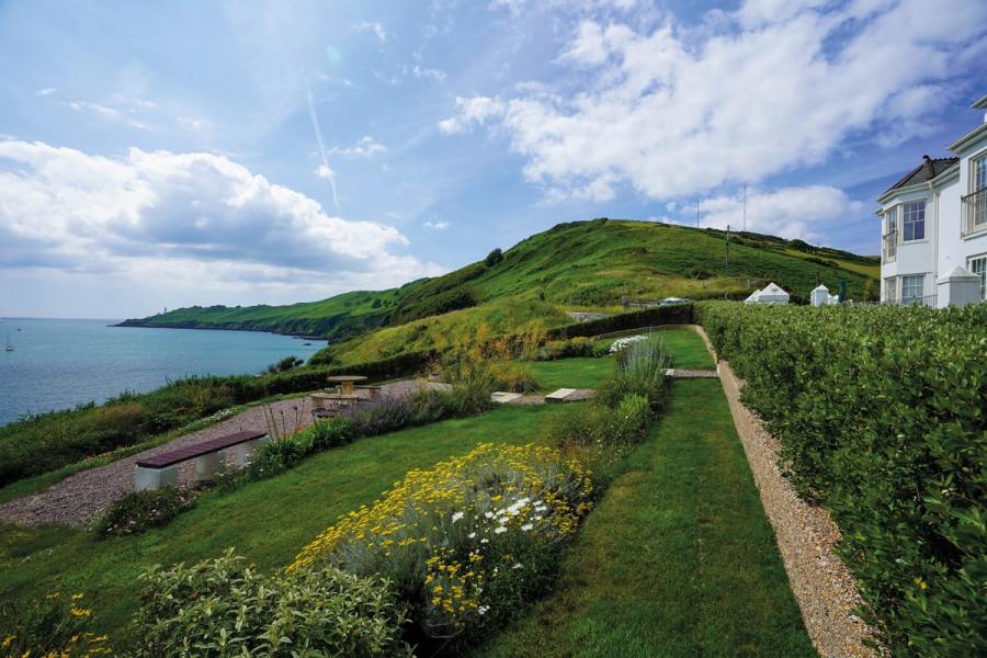 HALLSANDS, DEVON £425,000. Photo credit Marchand Petit