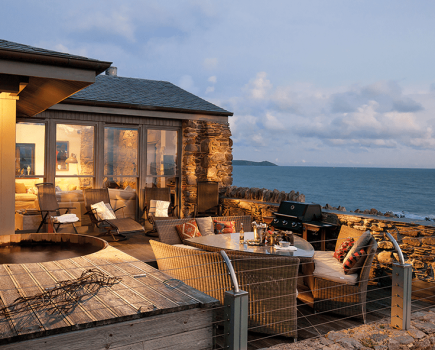buddha_beach_house_cornwall-min