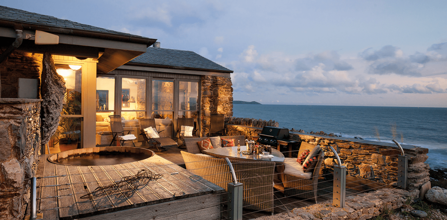 buddha_beach_house_cornwall-min