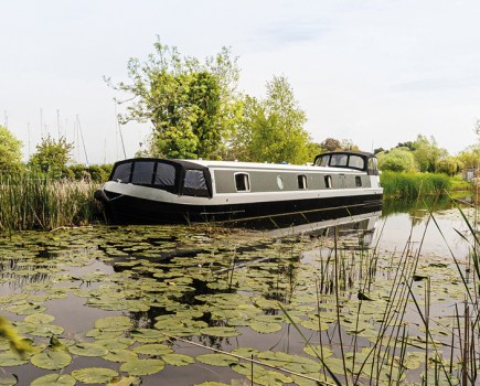 Chichester, West Sussex, £295,000 - Premier Marine Lodges