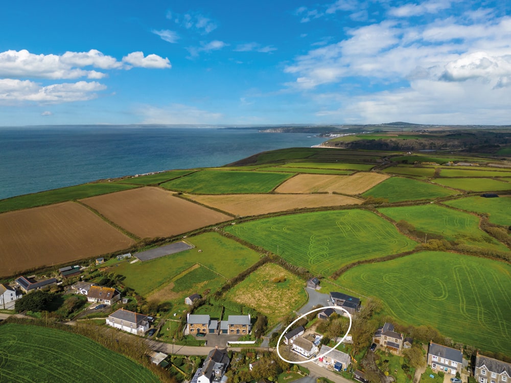 Gunwalloe, Cornwall - £499,000. rohrsandrowe.co.uk