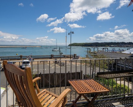 Slipway Cottage, Cowes - Spence Willard