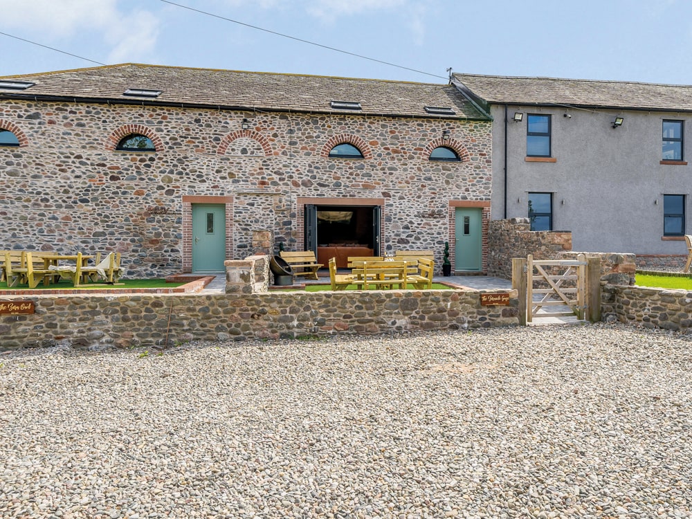 The Barnacle Goose’s stone exterior and garden area  