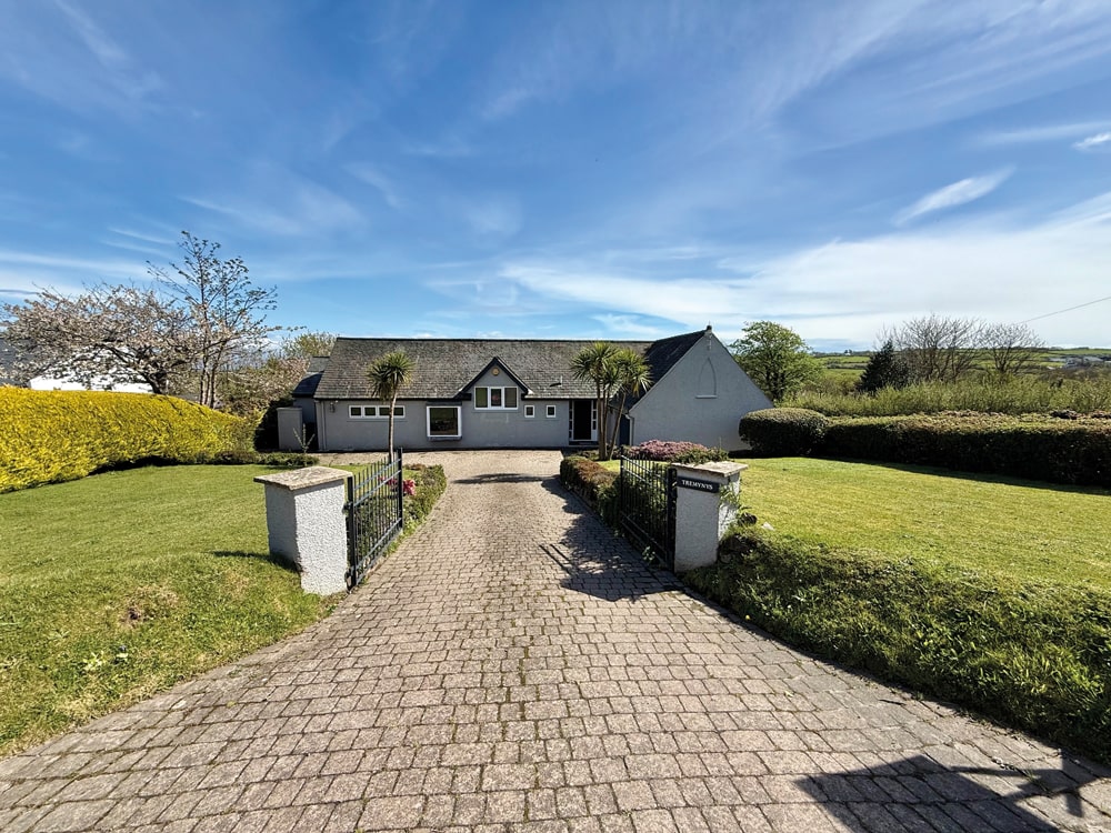 Abersoch, Gwynedd £1,250,000. Beresford Adams