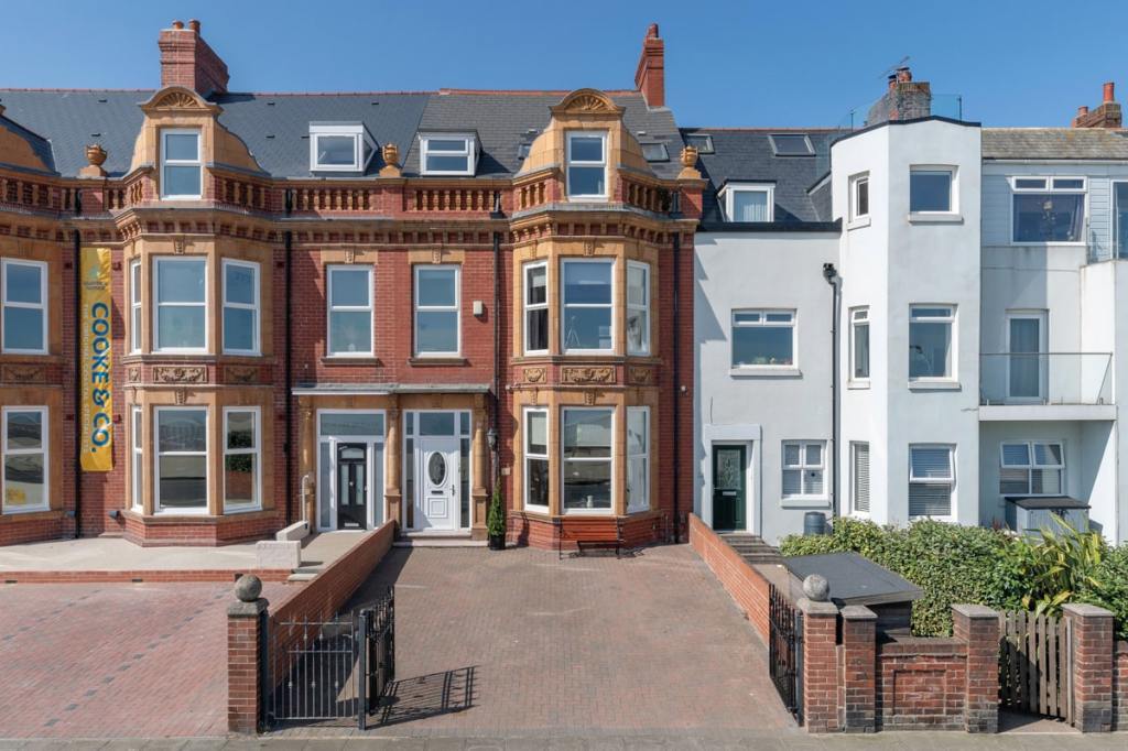 North Tyneside, Tyne and Wear - Guide price £895,000