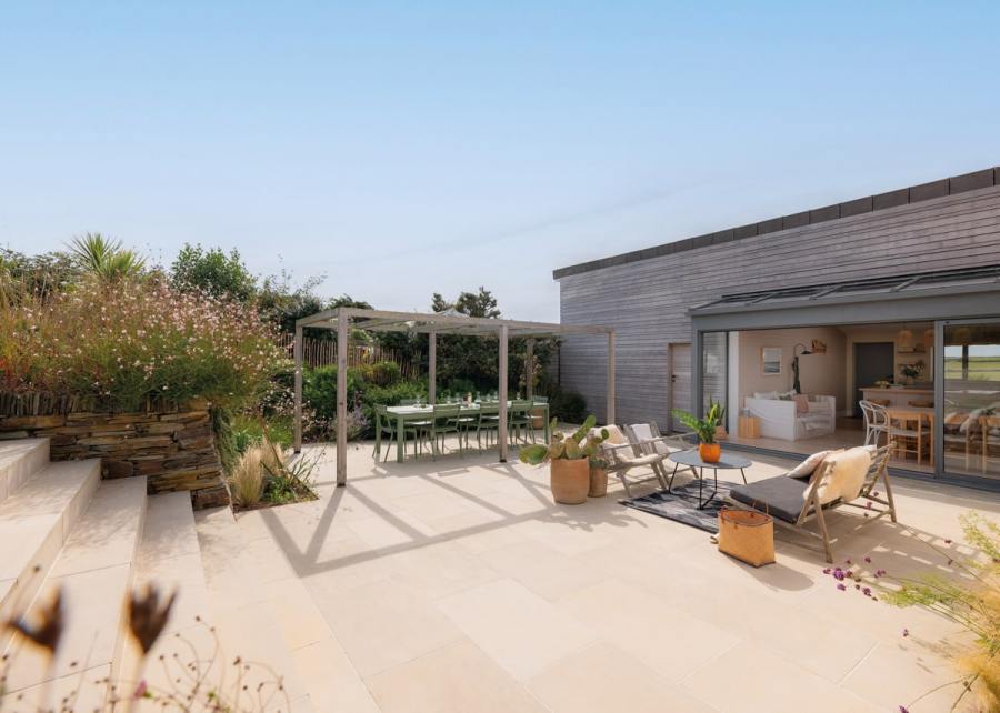 Mawgan Porth, Cornwall Guide price £1,875,000. John Bray Estates