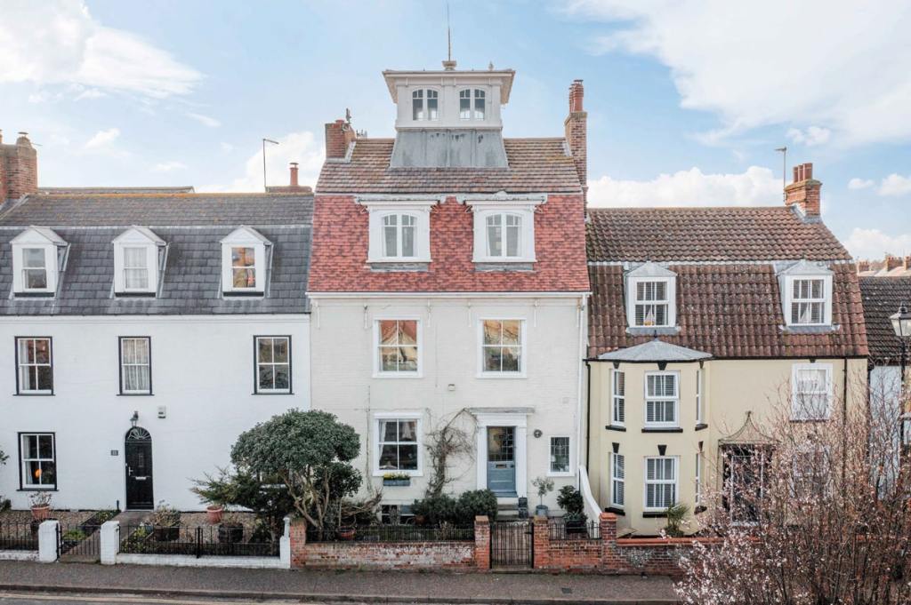 Cliff Hill, Gorleston, Great Yarmouth, Norfolk - Sowerbys