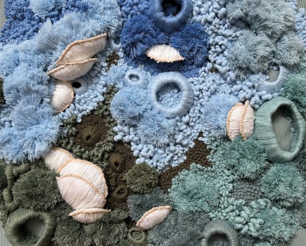 Helen’s art is stitched using embroidery threads coloured with natural dyes she makes herself