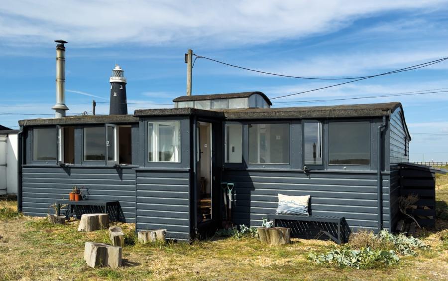 Keith and Mark were convinced that they would never be able to buy a place of their own in Dungeness, but they often visited the area and eventually saw the bungalow for sale. Located near the Old Lighthouse, the property was in an ‘unloved’ state, but the view ‘straight down to the beach’ from the living room persuaded them to take it on as a renovation project