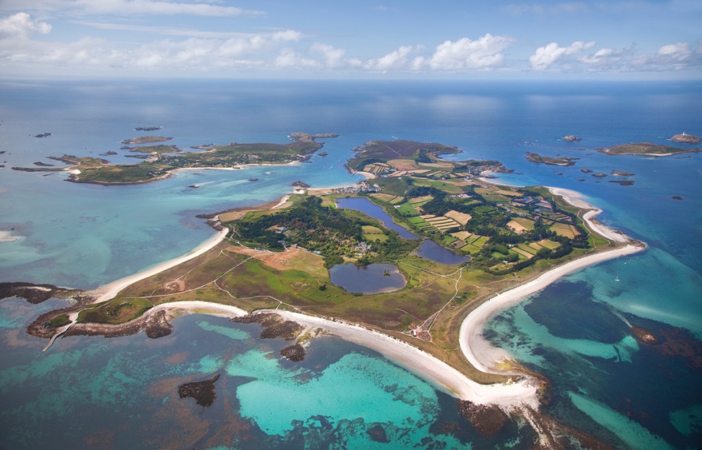 A spectacular aerial view of the islands of Tresco and Bryher – through community research project Game of Drones, Jilly has discovered that Scillonian bees breed on the islands and cross water to mate, sustainably maintaining their population