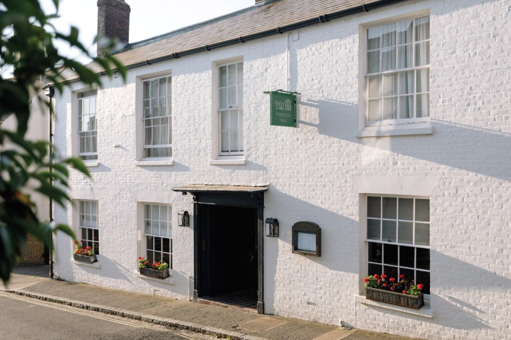 Cowes, Isle of Wight - £2,250,000 - Spence Willard