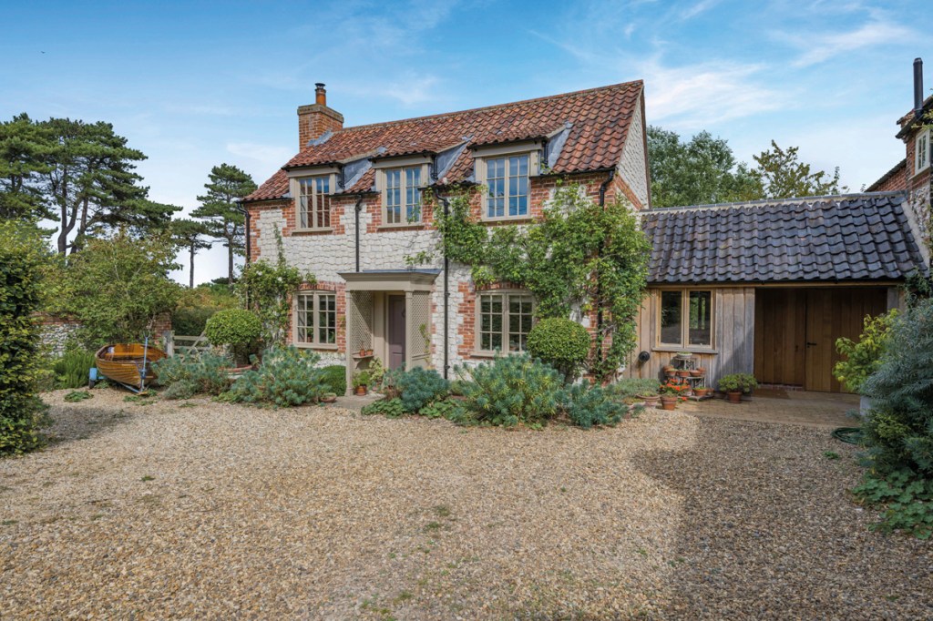 Burnham Norton, Norfolk - £795,000 - Bedfords