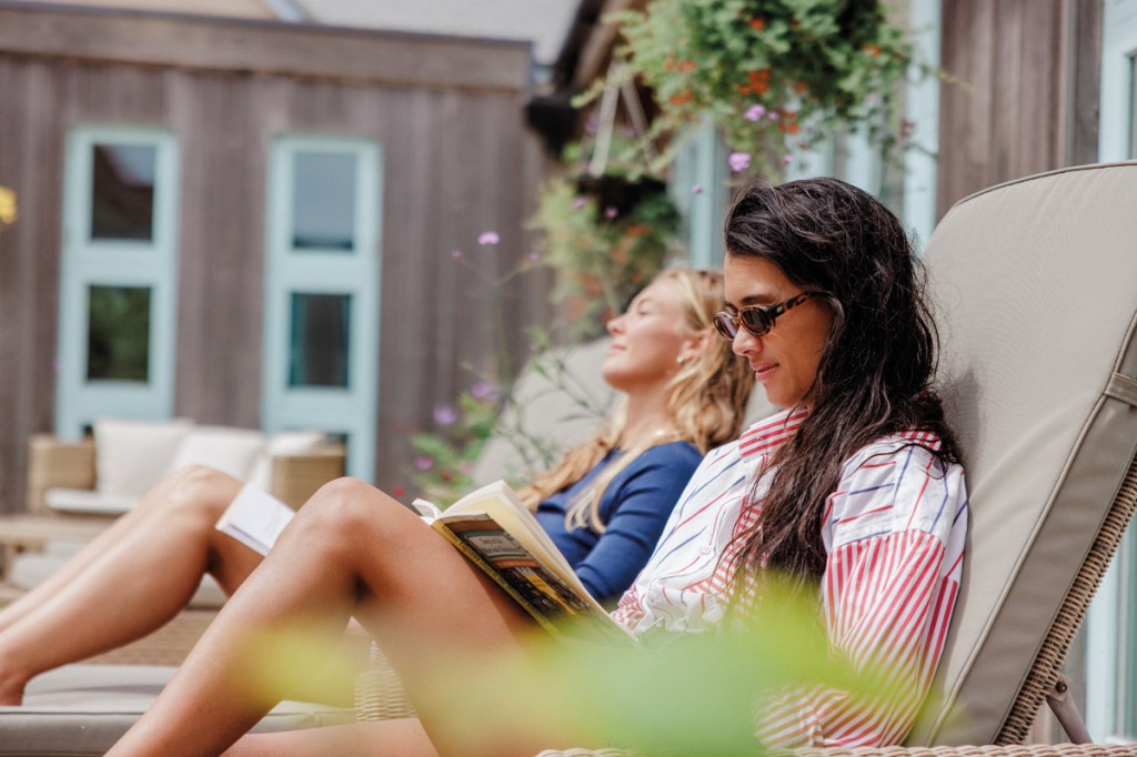 Visitors make time to relax and enjoy Tresco’s
sea air and mild climate