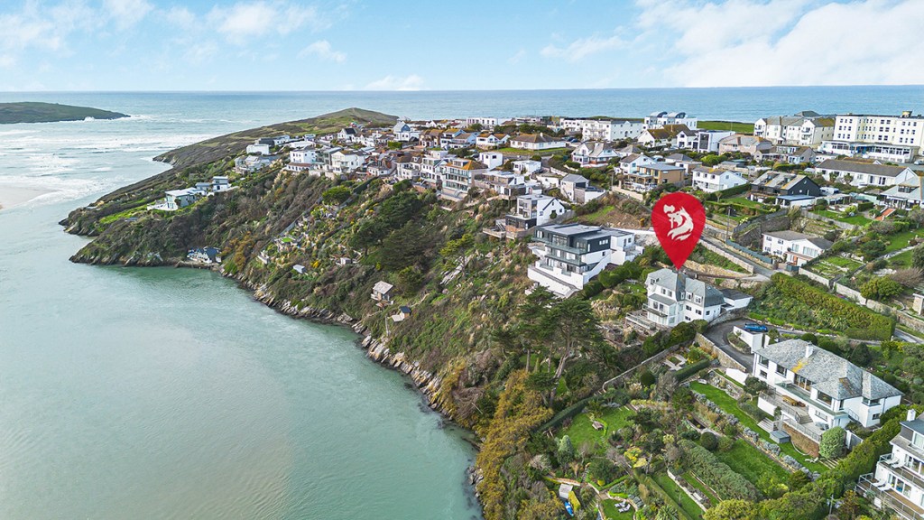 Newquay, Cornwall £2,750,000 - Jackson Stops Truro