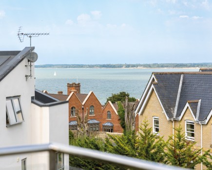 Cowes, Isle of Wight Guide price £1,150,000 - McCarthy & Booker