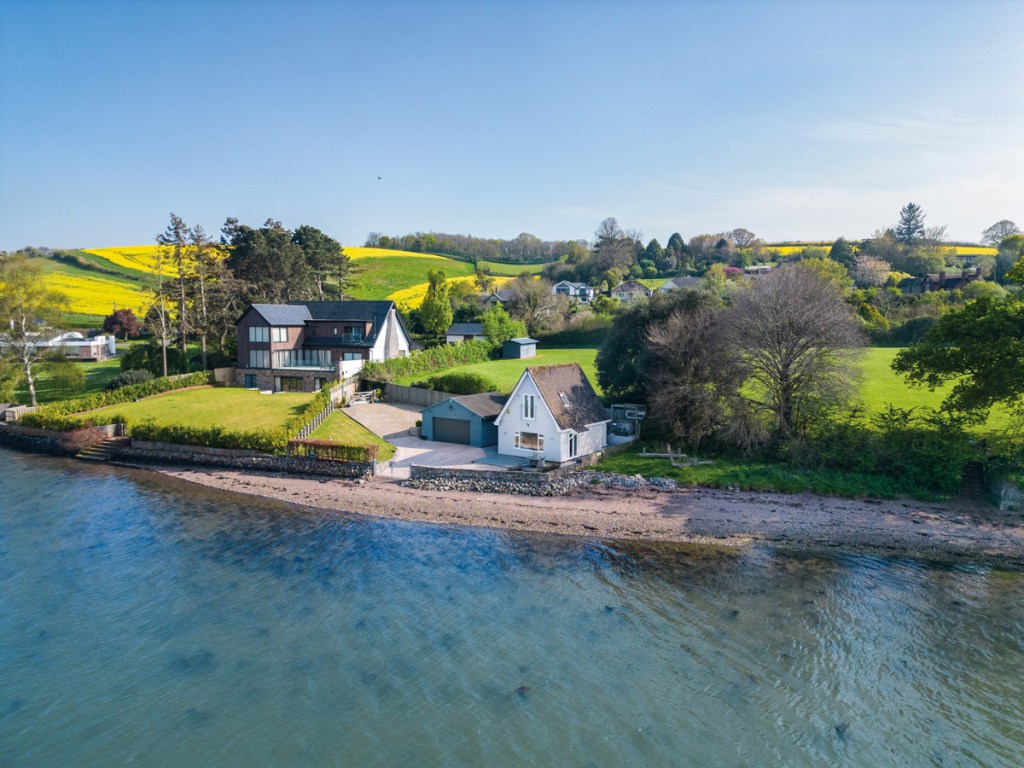 Newton Abbot, Devon - Guide price £495,000 - Wilkinson Grant